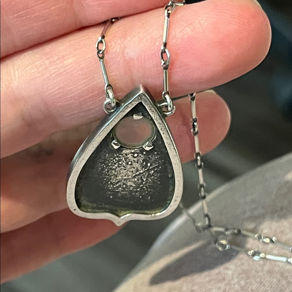 BLOOD MILK JEWELS
Planchette. Medium Oracle Necklace. - Picture 9 of 16